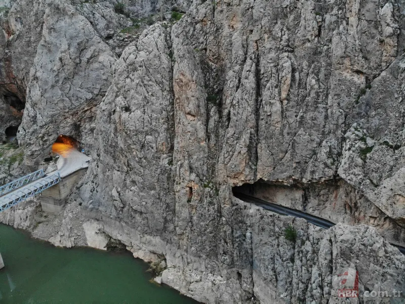 Dünyanın en tehlikeli yolu Türkiye'de! Yapımı 132 yıl sürdü 2