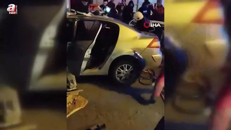 Siverek’te otomobil tıra ok gibi saplandı!