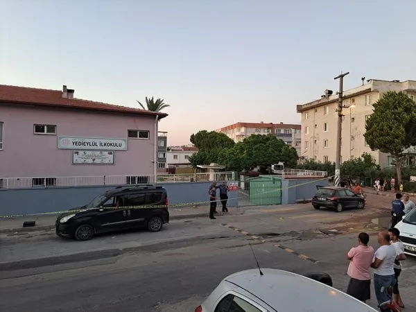 1688976737640.jpg Israrcı eski sevgili dehşeti yaşadı! Yol kesince kurşunların hedefi oldu - 4