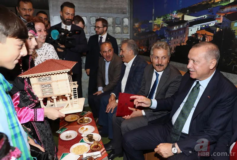 Başkan Erdoğan, Rize Tanıtım Günleri stantlarını tek tek ziyaret etti 4