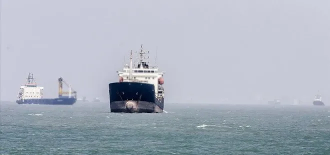 İran’a ait içinde 9 mürettebat olan yük gemisi battı