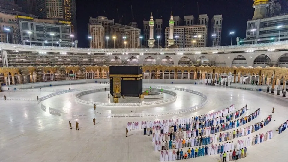 İslam dünyası Ramazan ayına işte böyle girdi! Görüntüler geldi