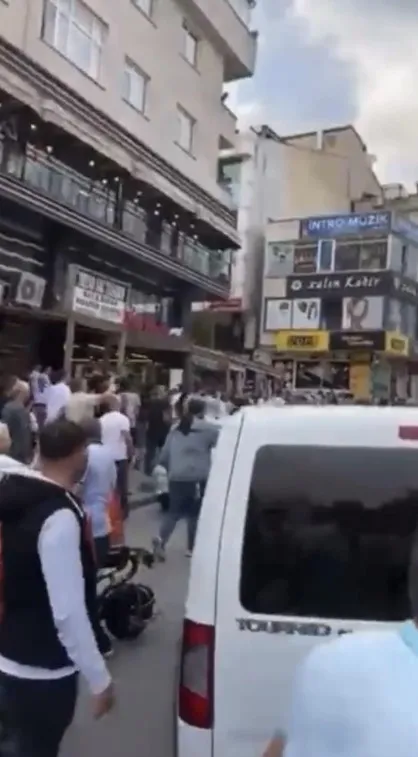 cekmekoyde-12-yasindaki-cocuga-taciz-etmisti-meydan-dayagindan-kacamadi-1655755824852.jpg Çekmeköy’de 12 yaşındaki çocuğa taciz etmişti! Meydan dayağından kaçamadı - 3