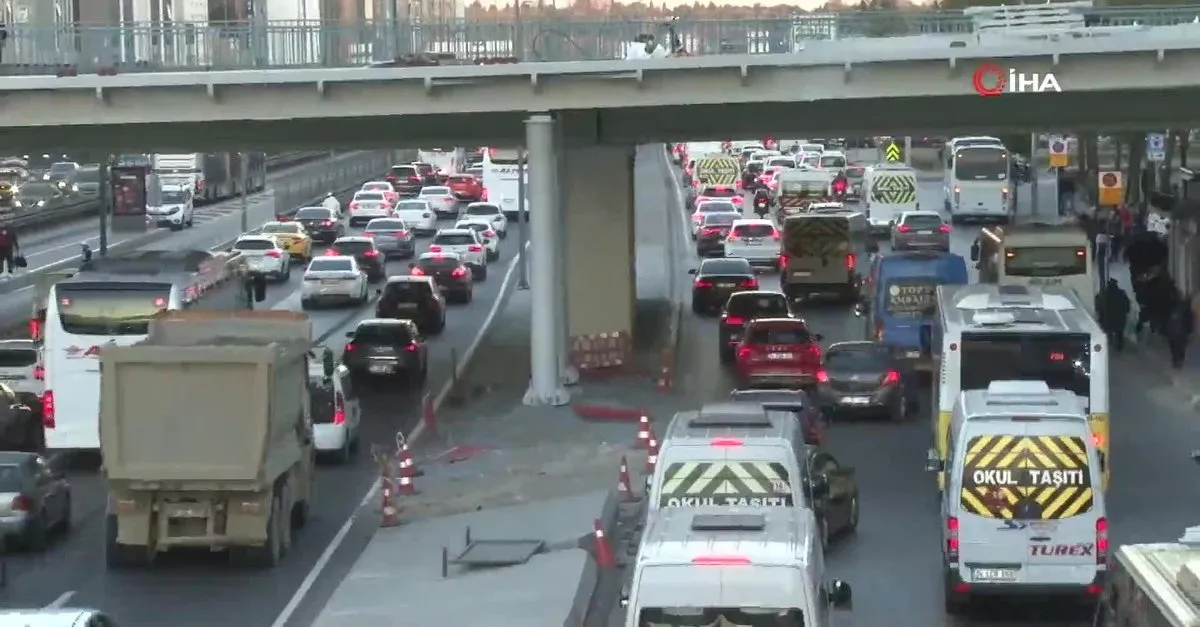 İstanbul trafiğinde ‘ara tatil’ yoğunluğu!