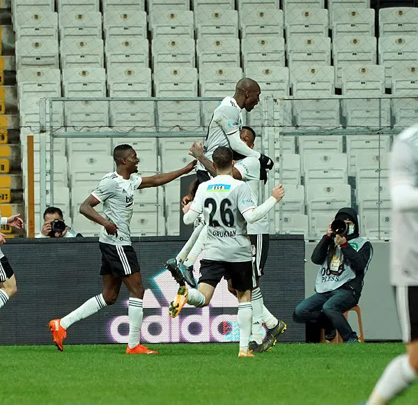 Süper Lig 9. hafta karşılaşması | Beşiktaş 3-2 Başakşehir maç sonucu