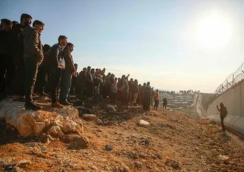 Son dakika: İdlib'de 151 bin sivil daha yerinden edildi