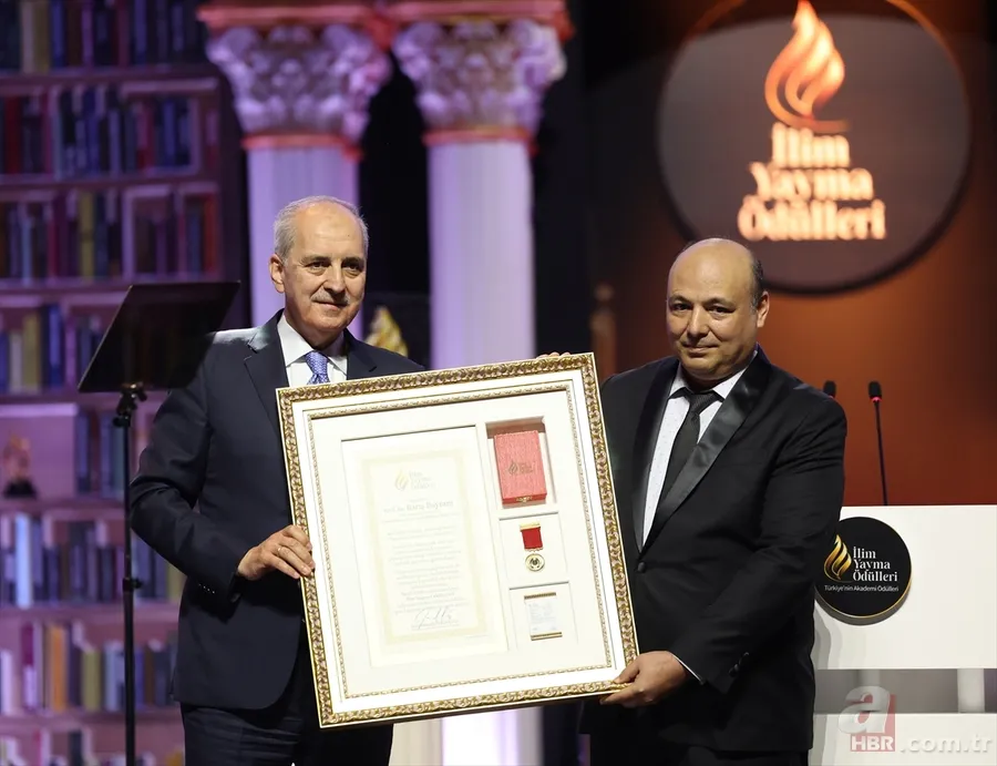 AKM’de bilim gecesi: İlim Yayma Ödülleri sahiplerini buldu 10