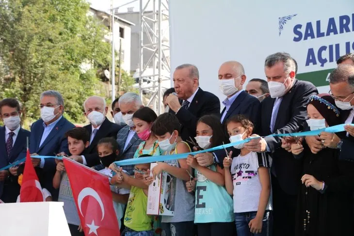 Başkan Recep Tayyip Erdoğan'a Rize'de sevgi seli! Çocuklardan 'Tayyip Dede' sloganları