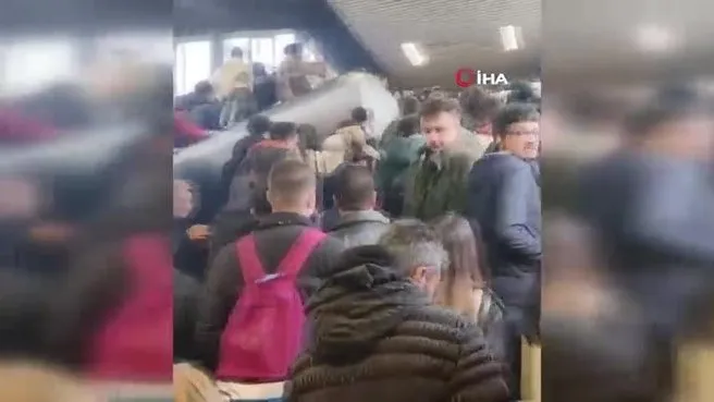 İstanbul’da metro bozuldu