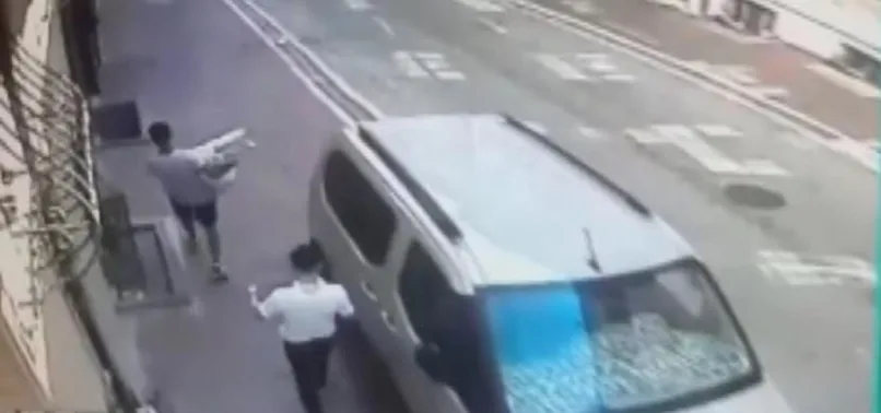 İstanbul’da akılalmaz hırsızlık! Çatı çatı gezdiler evi soyup gittiler