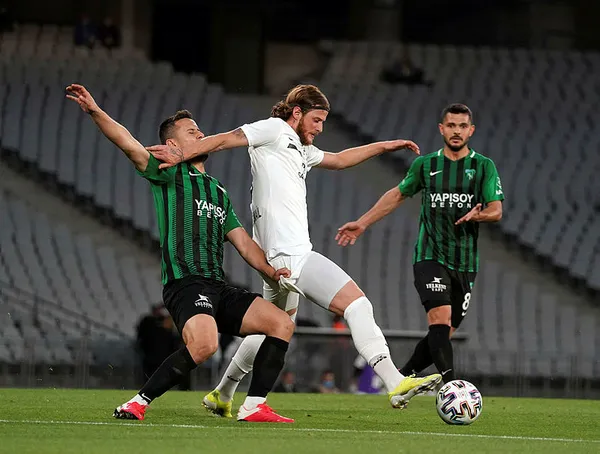 Son dakika: Kocaelispor Sakaryaspor'u 4-0 yenerek 1. Lig'e yükseldi - 6