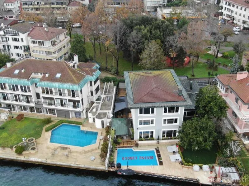 Kasım Garipoğlu uyuşturucu partilerinin şifresini yalının havuzuna yazdı: Divine Circus 22