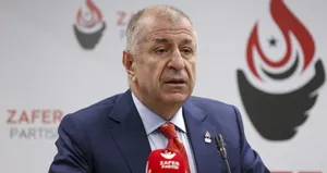 Ümit Özdağ provokasyonu suya düşünce twit sildi