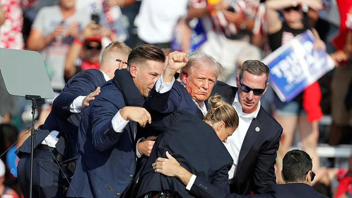 Donald Trump'tan suikast girişimi sonrası ilk röportaj! İşte Trump'ı kurtaran o an... | Ayakkabılarını neden istedi? Gizemi çözüldü