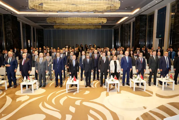Son dakika: Hazine ve Maliye Bakanı Nureddin Nebati'den büyüme açıklaması: Öncü göstergeler yüzde 7'yi işaret ediyor - 1