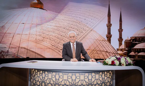 Nihat Hatipoğlu İftar Programı Canlı İzle! ATV iftar programı kesintisiz, şifresiz, full HD canlı seyret!