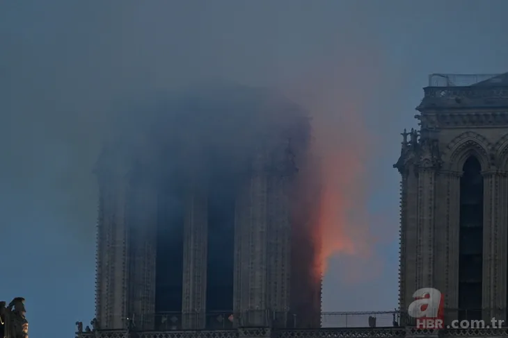 Dünya Notre Dame Katedrali'ndeki yangını konuşuyor!