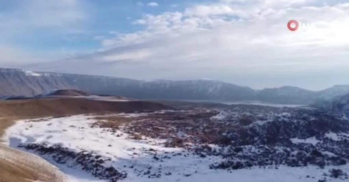 Nemrut Kalderası beyaz gelinliğini giydi