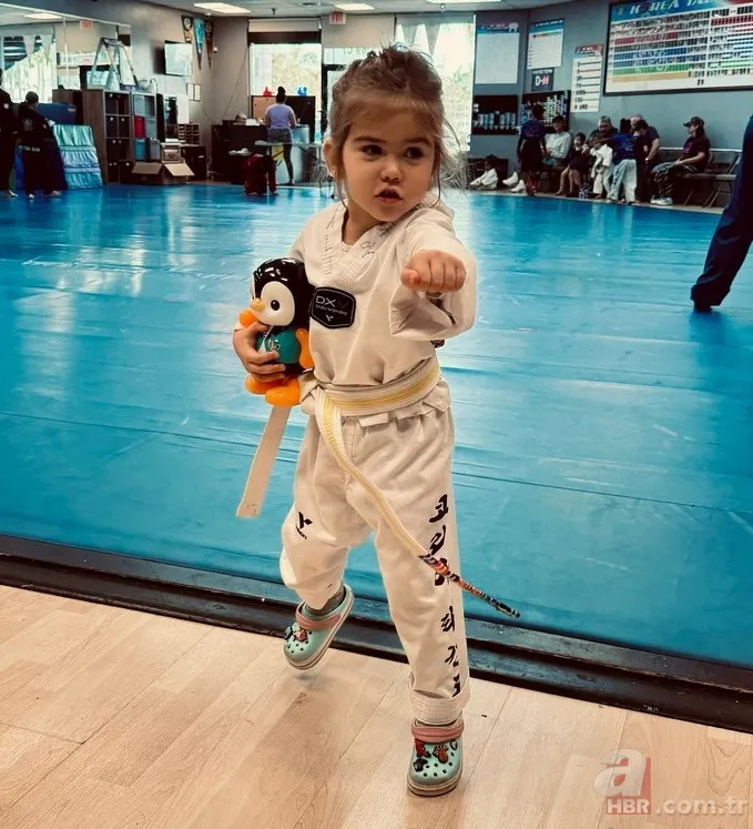 Kızı onun ismini taşıyor! Ceyda Ateş Rosalinda'nın yıldızıyla tanıştı 9