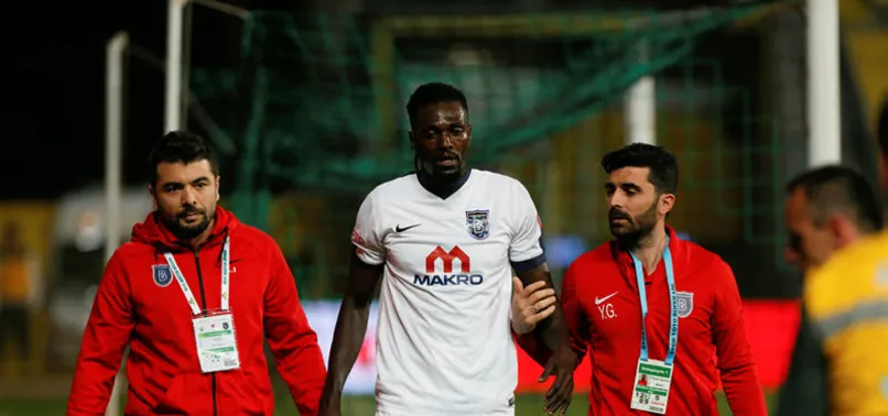 Emmanuel Adebayor, Galatasaray maçında oynayacak