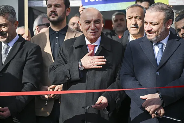1710602782496.jpg Cumhur İttifakı ABB Başkan adayı Turgut Altınok'tan emeklilere müjde: Ulaşım ücretsiz olacak! Suya büyük indirim vaadi - 1
