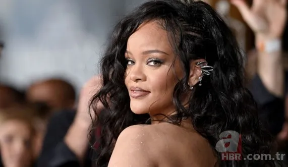 Sosyal medya bunu konuşuyor! Rihanna ve ASAP Rocky bebeklerini ilk defa paylaştı! Bakın dünya starının bebeği kime benziyor? 4