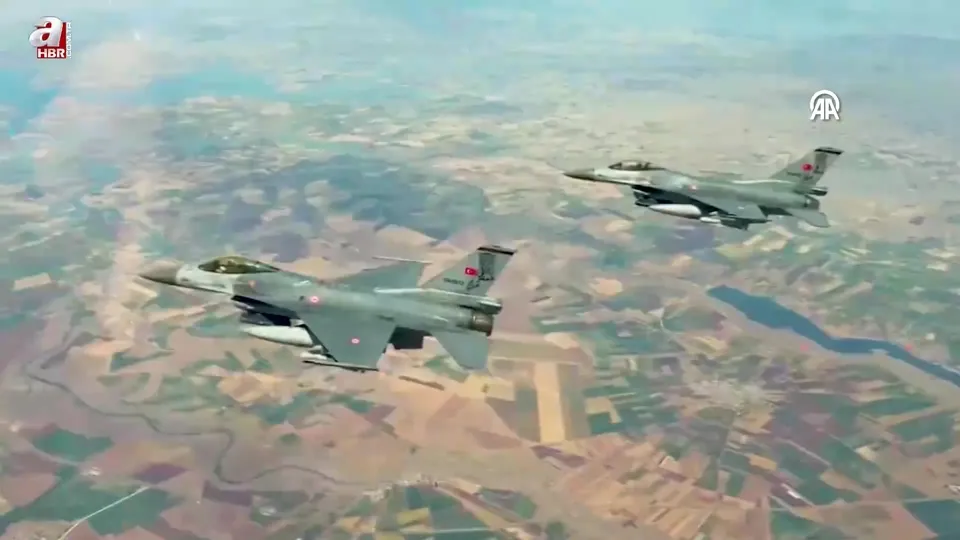 Maverick füzeleri hedefleri tam isabetle vurdu