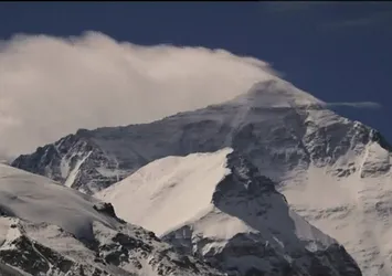 Everest'te tarihi rekor!