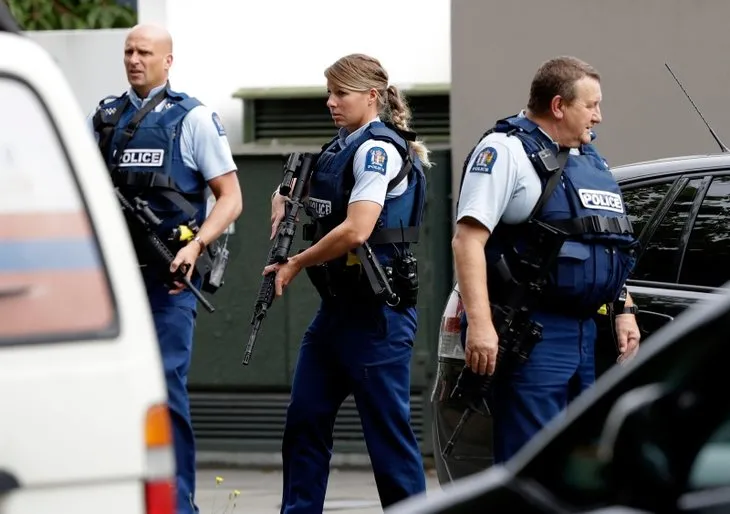 Son dakika: Yeni Zelanda’da iki camiye silahlı saldırı!
