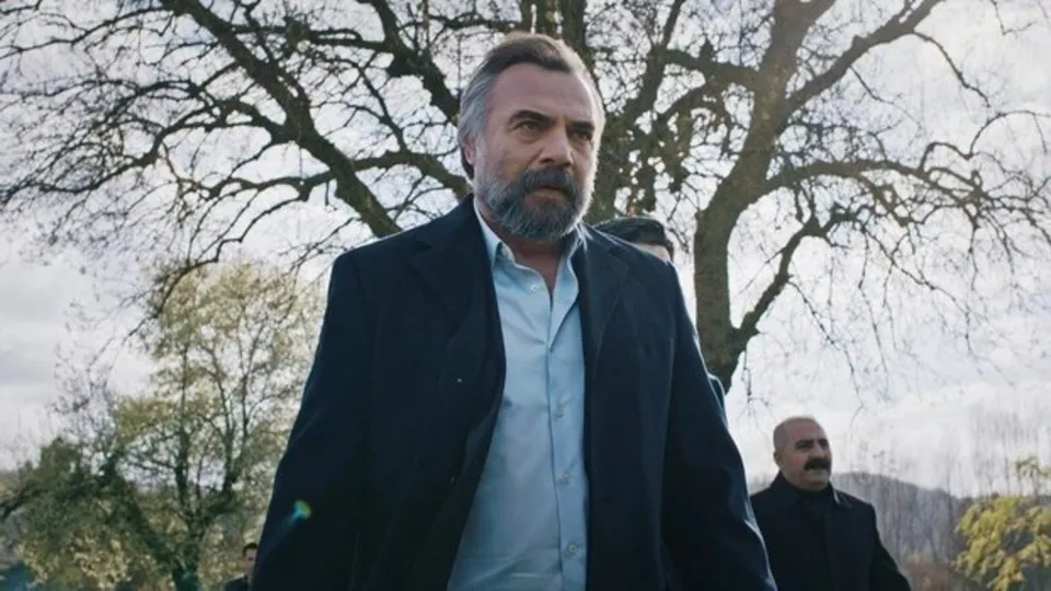 Eşkıya Dünyaya Hükümdar Olmaz'da Çakırbeyli rüzgarı esecek! Behzat'ın vurulması şimşekleri üzerine çekti!