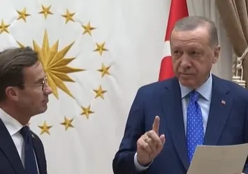 Başkan Erdoğan gösterdi İsveç Başbakanı dikkatle dinledi: Osmanlı Devleti İsveç'i Rusya'dan o anlaşmayla korudu...