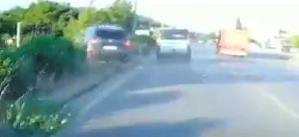 1688471233474.jpeg İzmir'deki makas katliamında yeni detay! Olay yerine geldi ardından hiçbir şey yokmuş gibi... - 2
