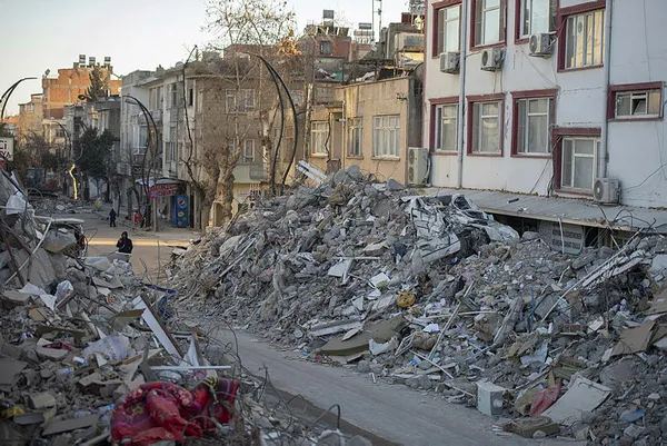 yeni-deprem-hangi-bolgede-bekleniyor-o-faylar-tetiklendi-kahramanmaras-depremi-icin-uyaran-uzman-a-haberde-aci-1677272159315.jpg Yeni deprem hangi bölgede bekleniyor? O faylar tetiklendi! Kahramanmaraş depremi için uyaran Alican Kop A Haber'de açıkladı - 8