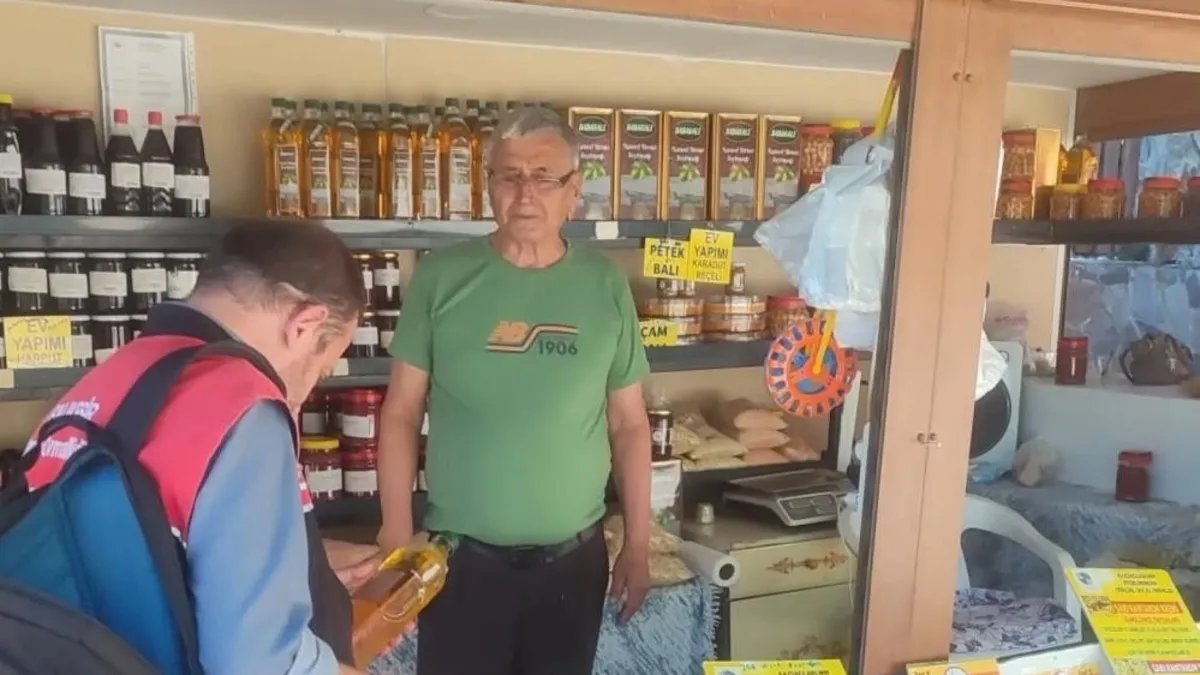 Edremit’te seyyar tezgahlarda gıda denetimi