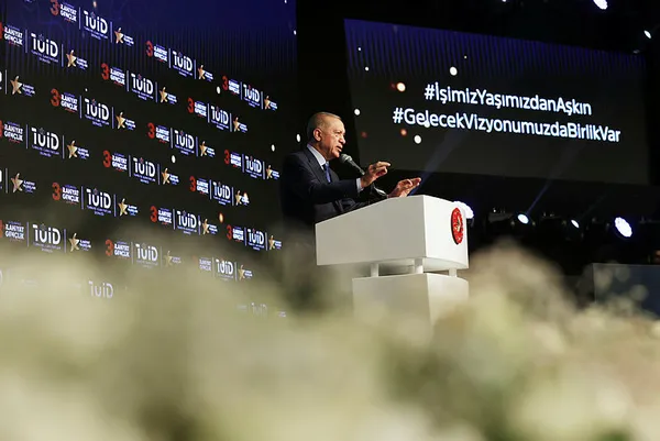 Başkan Erdoğan’dan Kılıçdaroğlu’na başörtüsü çağrısı: Samimiysen anayasa değişikliğini yapalım