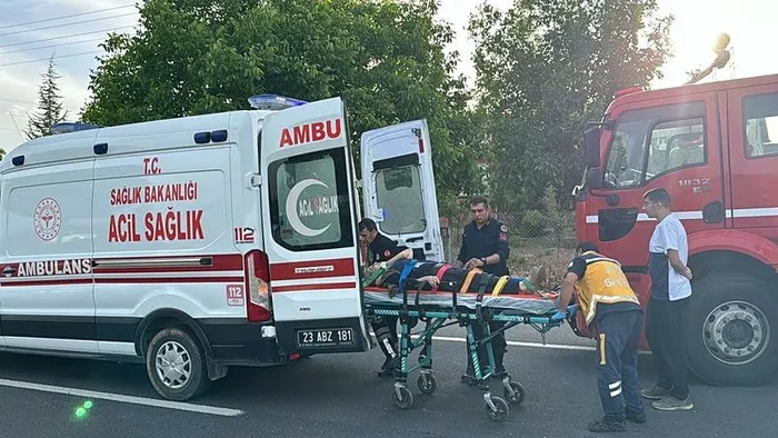elazigda-katliam-gibi-kaza-cok-sayida-yarali-var-1715374436449.jpeg Elazığ’da katliam gibi kaza! Çok sayıda yaralı var - 1