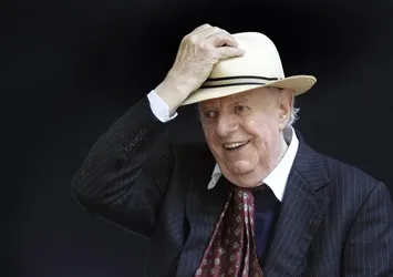Nobel ödüllü Dario Fo hayatını kaybetti