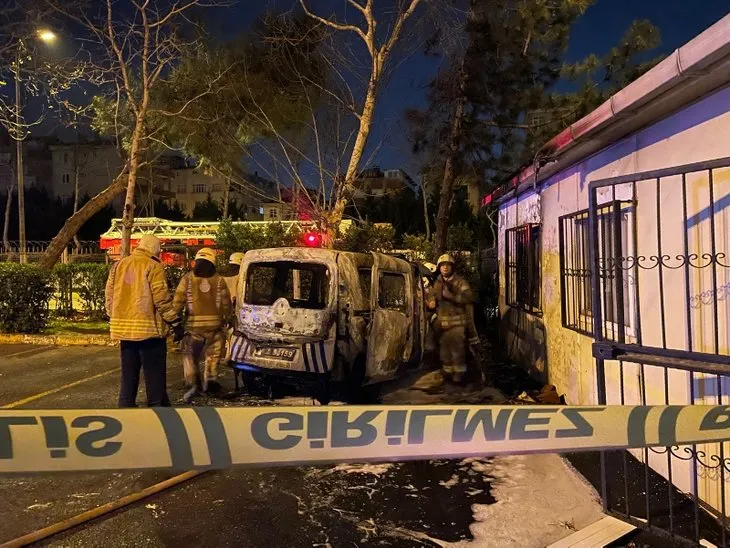 Pendik’te korku dolu anlar! Polis aracı yandı! Alevler hastanenin arşiv binasına sıçradı