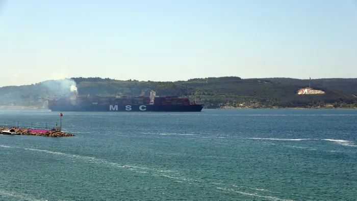 Son dakika: Çanakkale Boğazı 9 saat tek yönlü gemi trafiğine kapatıldı - 2