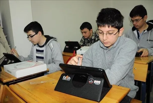 SON DAKİKA! Ücretsiz 500 bin tablet başvurusu nereden, nasıl yapılır? MEB ile bilgisayar ve tablet başvurusu nasıl yapılacak? Formu...