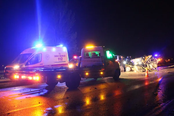 1656212948010.jpg Kastamonu'da otomobil ile otobüs çarpıştı! Ölü ve yaralılar var - 2
