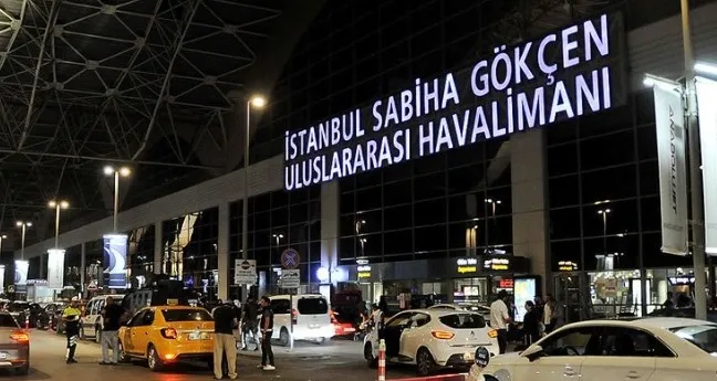 ucakla-seyahat-edecekler-dikkat-ucuslarin-yuzde-10u-iptal-edildi-1720636378818.jpg Uçakla seyahat edecekler dikkat! Uçuşların yüzde 10'u iptal edildi - 2