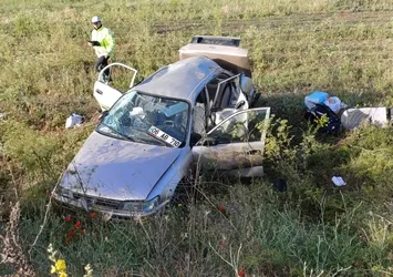 Çorum'da kontrolden çıkan araç tarlaya uçtu: 3'ü çocuk 7 yaralı
