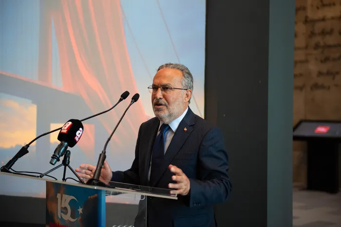 turkuvaz-medyadan-15-temmuz-icin-anlamli-etkinlik-dayanismanin-adi-turkiye-programi-duygulandirdi-1752490844083.jpg 15 Temmuz Derneği Başkanı İsmail Hakkı Turunç (ahaber.com.tr)