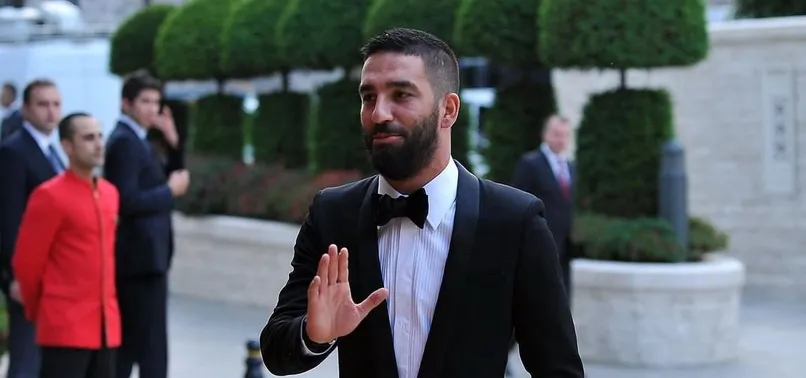 Milli çapkın Arda Turan!