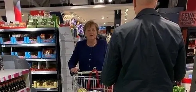 Angela Merkel market alışverişi yaparken görüntülendi
