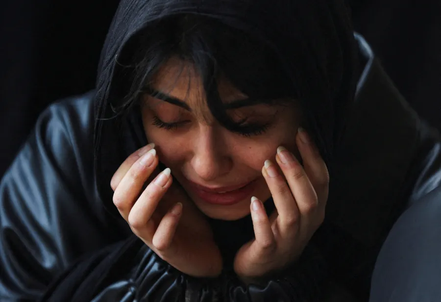 1773051229519.jpg A Haber Tahran'daki Beheşti Zehra mezarlığında! Yürek yakan görüntü - 7