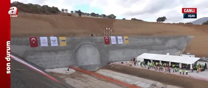 Son dakika: Türkiye’de bir ilk olacak! Ankara-İzmir YHT Projesi kapsamındaki Eşme-Salihli kesimi T-1 Tüneli’nde ışık göründü