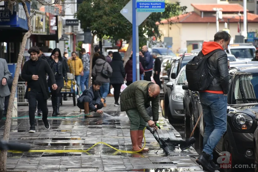 İzmir Venedik’e döndü CHP'li Tunç Soyer Avrupa’ya gitti! İklim krizi diyen Soyer’e vatandaş tepkili: Yönetim krizi... 19