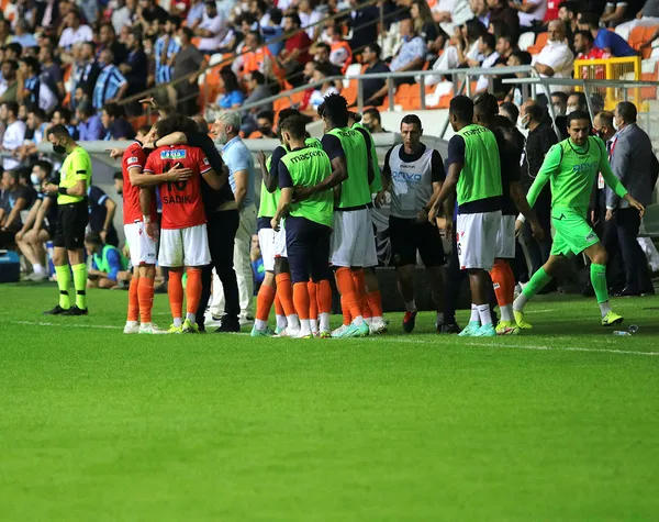 yeni-malatyaspor-galibiyeti-ozlemi-sona-erdi-adana-demirspor-0-2-yeni-malatyaspor-mac-sonucu-ozet-1634408038670.jpg Yeni Malatyaspor galibiyeti özlemi sona erdi! Adana Demirspor 0-2 Yeni Malatyaspor (MAÇ SONUCU-ÖZET) - 1